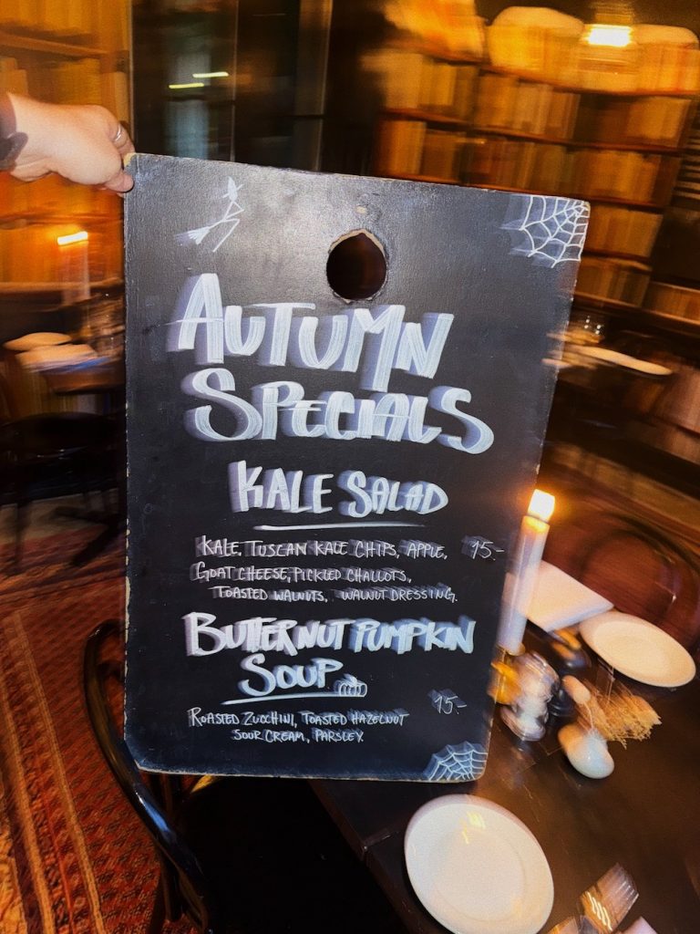 Ski Lodge Engelberg Autums Special black Board