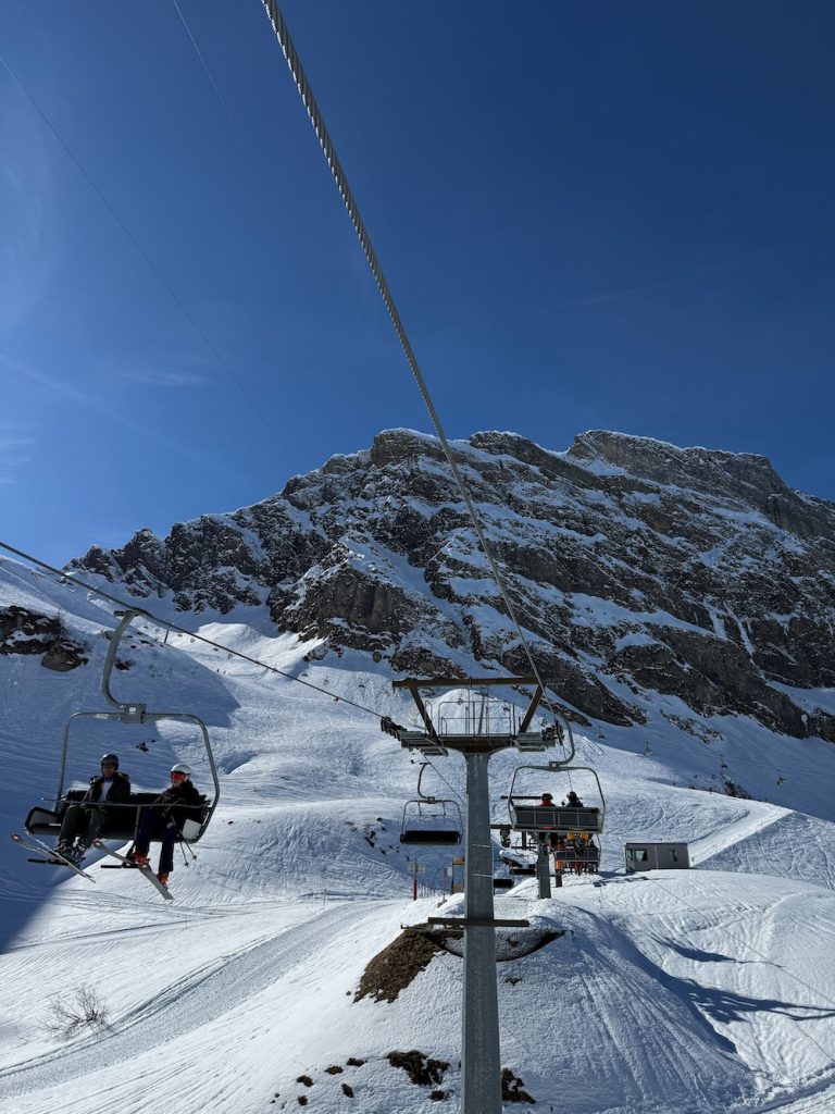 Engelberg Titlis, Trubsee, Hopper lift in sunshine