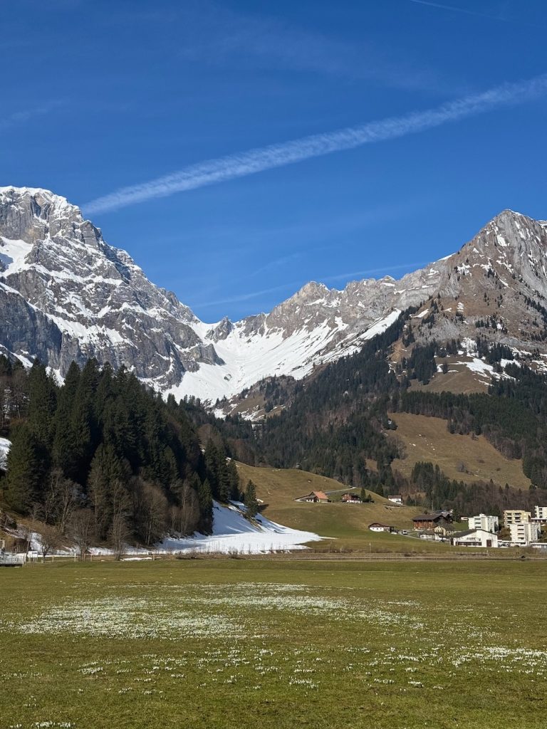 Wednesday morning, sunny spring vibes in engelberg village