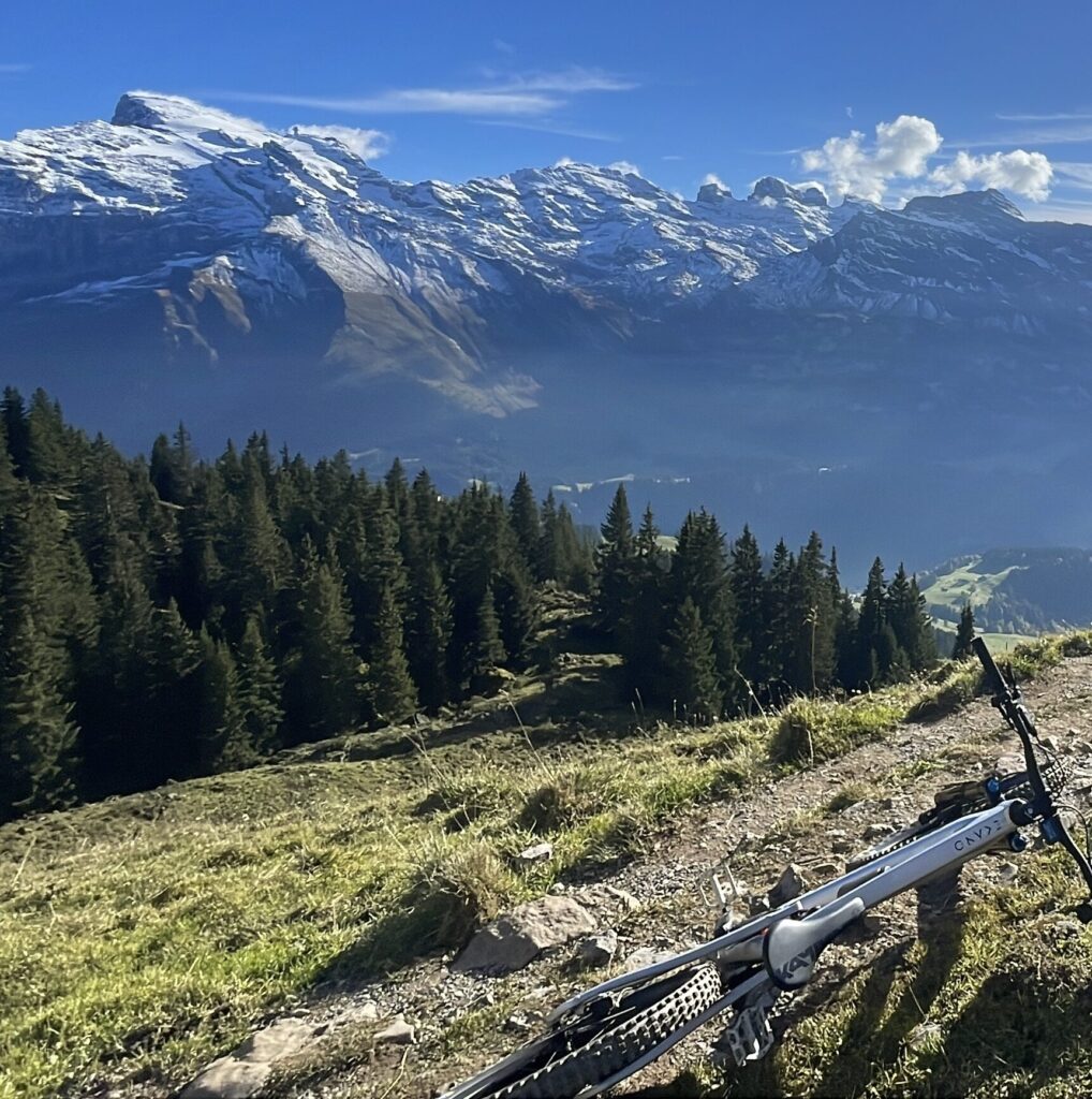 Engelberg TITLIS glacier opening bike weather